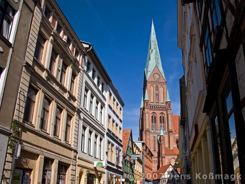 Schweriner Dom mit Altstadt