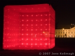 Roter Color Cube vor Schloss Bellevue